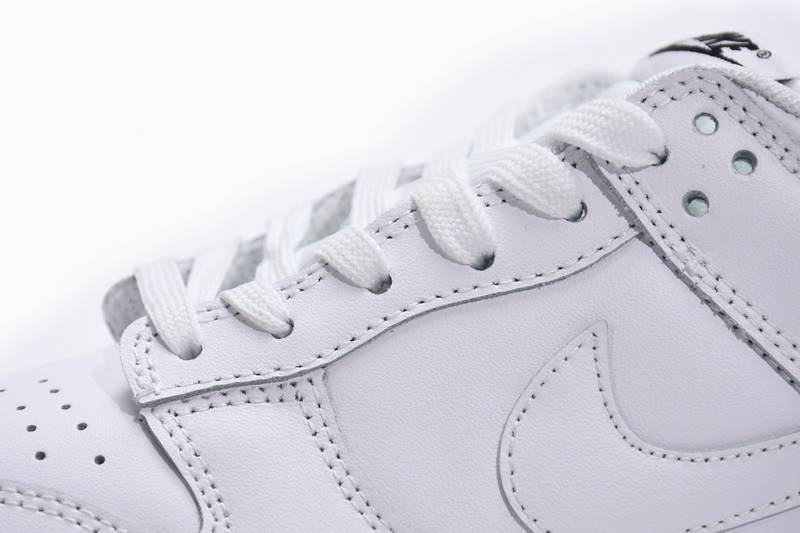Nike Dunk Low Triple White (2021) (W)​