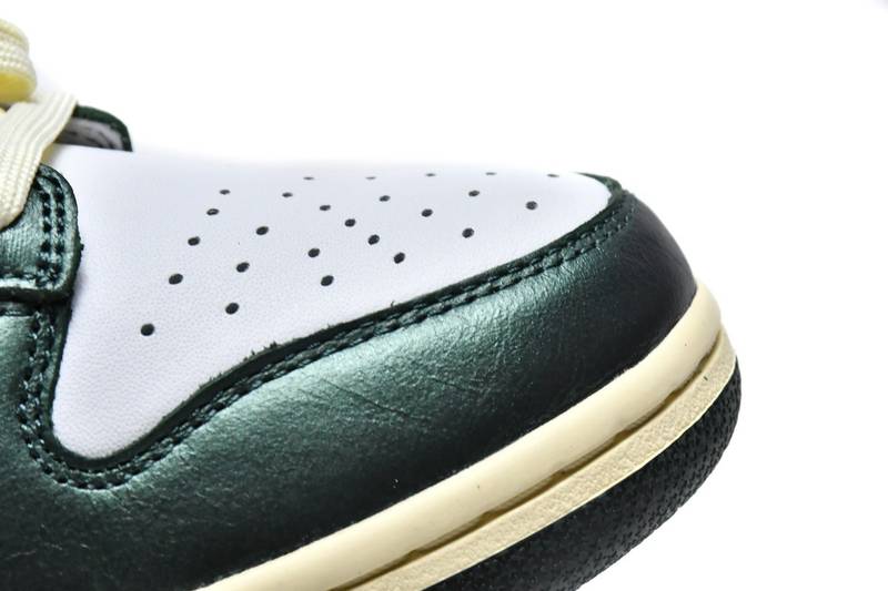 Nike Dunk Low Vintage Green