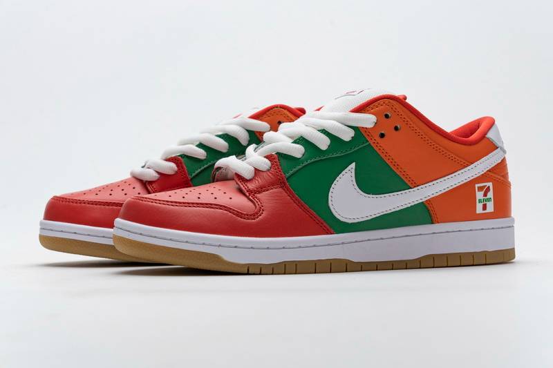 Nike SB Dunk Low 7 Eleven