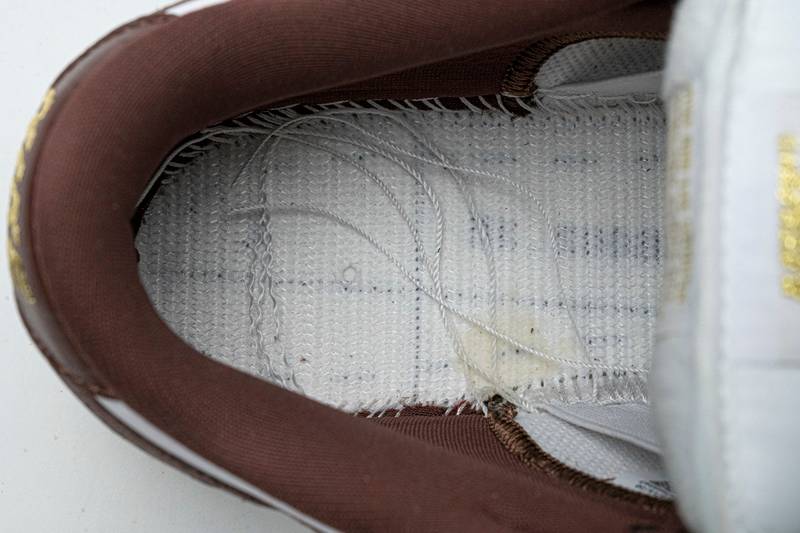 Nike SB Dunk Low Brown Stars