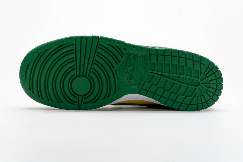 Nike SB Dunk Low SP Brazil