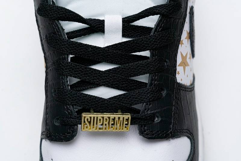 nike sb dunk low S*p*e black stars