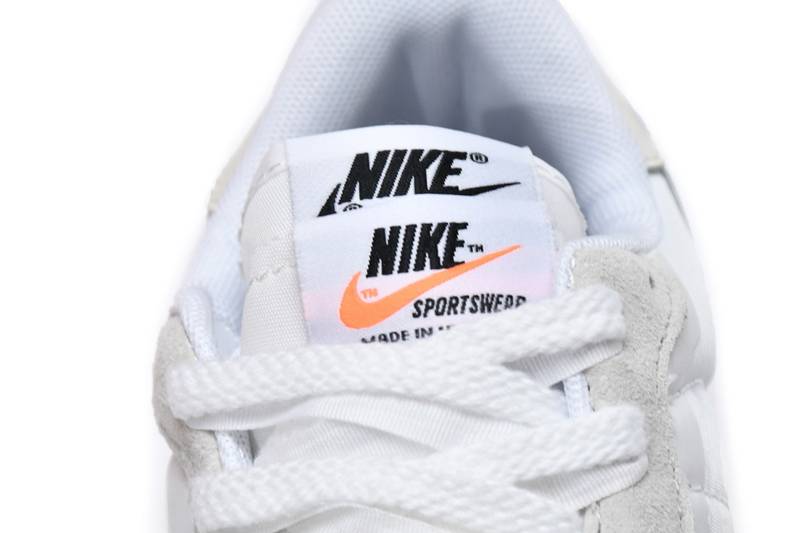 Nike Vaporwaffle sacai Sail Gum