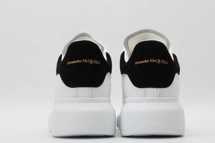 MQ Sneakers