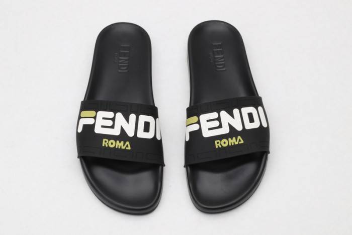 FEND1 SLIPPERS