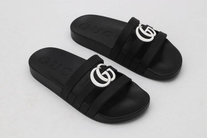 GUCC SLIPPERS