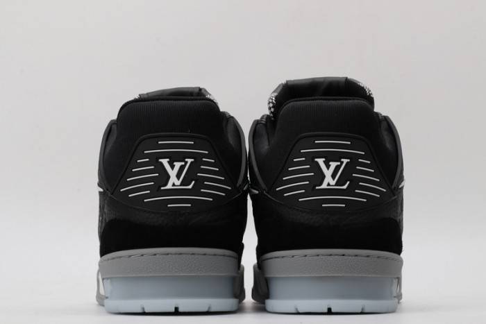 Loui Vuitto SNEAKER