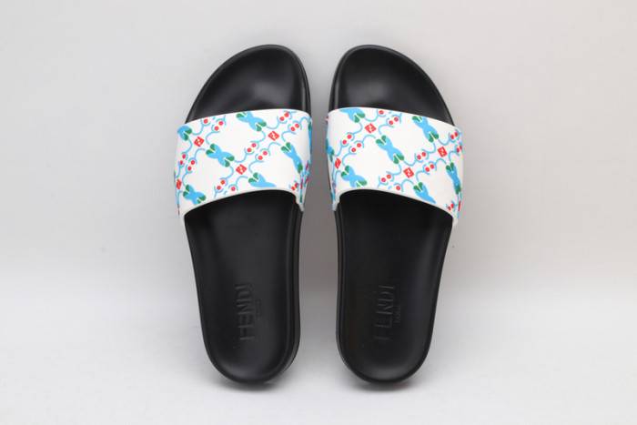 FEND1 SLIPPERS