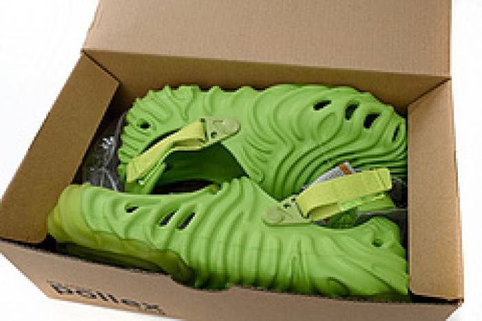 Cr*0*s pollex clog by salehe bembury crocodile 207393-30t