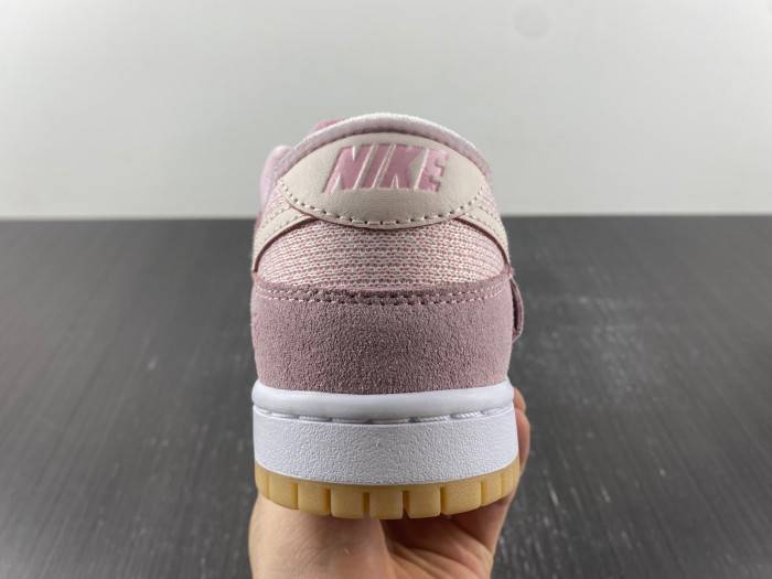 Nike Dunk Low Teddy Bear (W) DZ5318-640