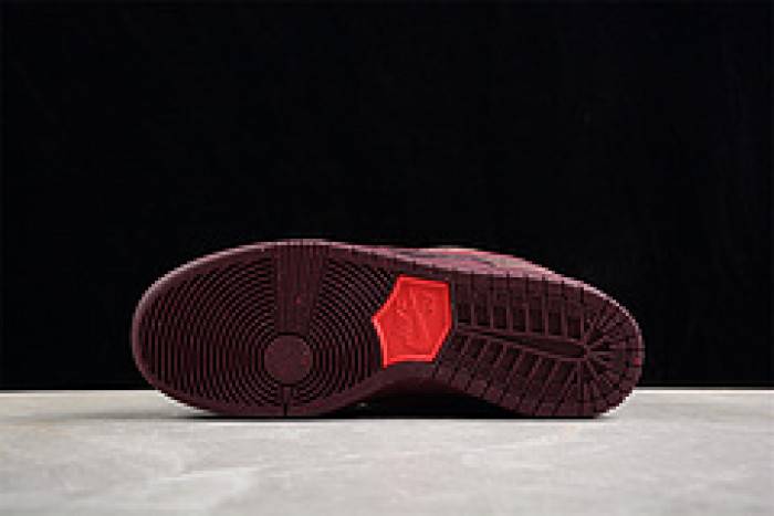 Nk SB Dunk Low Premium Valentine’s Day FN0619-600