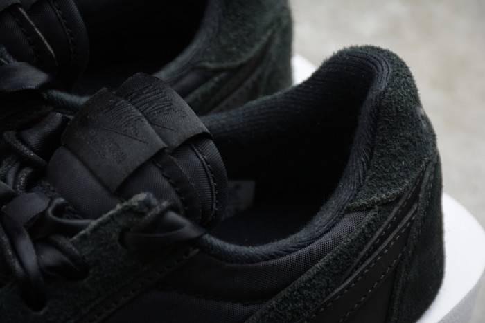 Sacai x Nike LVD Waffle Daybreak Black white BV0073-002