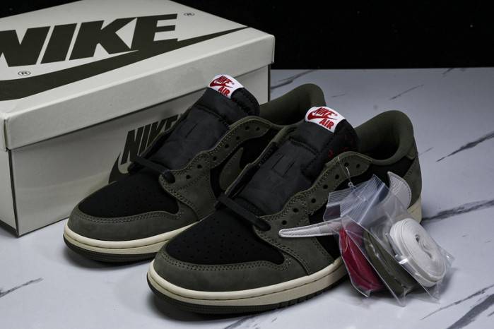 Travis Scott X Air Jordan 1 Low OG DM7866-002