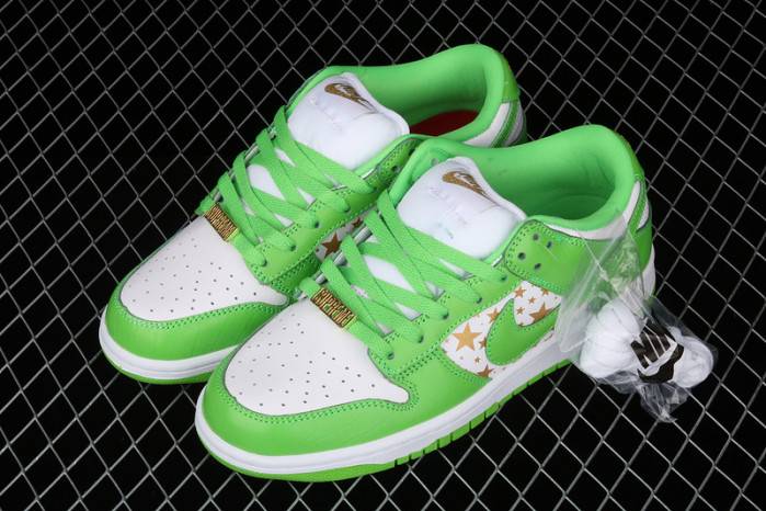 Nike SB Dunk Low Stars Mean Green (2021) DH3228-101