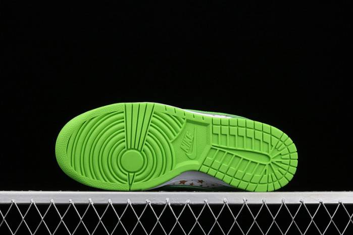 Nike SB Dunk Low Stars Mean Green (2021) DH3228-101