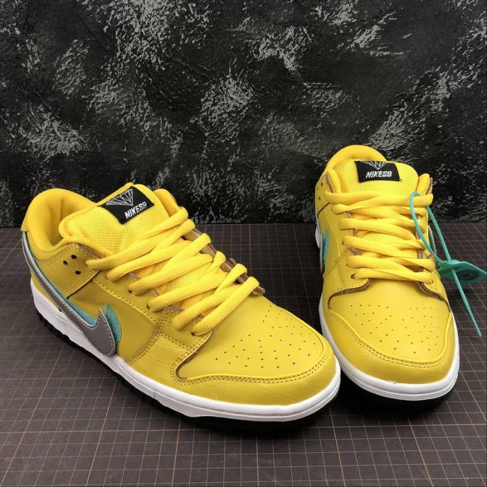 nike sb dunk low diamond S*pply co canary diamond (friends and family) bv1310-700